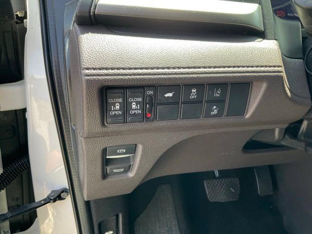 Used 2019 Honda Odyssey EX-L image 10