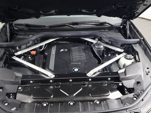 Used 2022 BMW X6 xDrive40i w/ M Sport Package AWD/4WD image 15