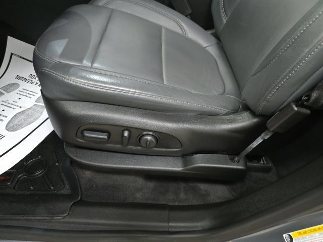 Used 2019 Chevrolet Traverse LT AWD/4WD image 17