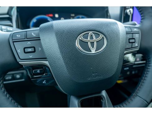 Used 2026 Toyota Camry XLE FWD image 29