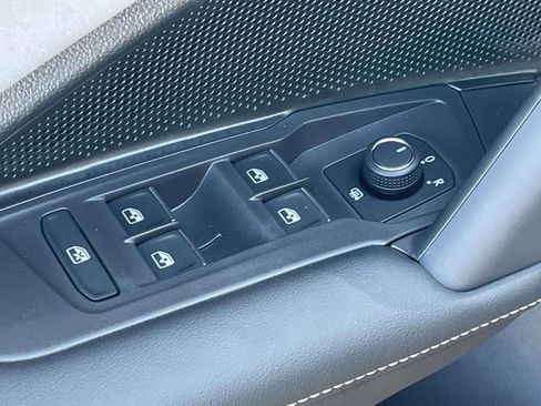 New 2026 Volkswagen Tiguan SE R-Line FWD image 15