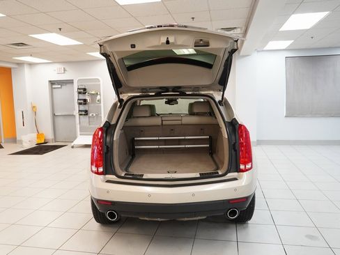 Used 2012 Cadillac SRX Luxury image 10