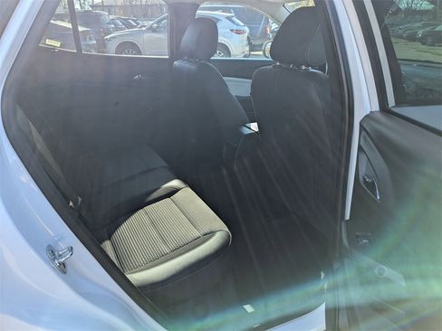 Used 2025 Chevrolet Trax LT w/ LT Convenience Package image 28