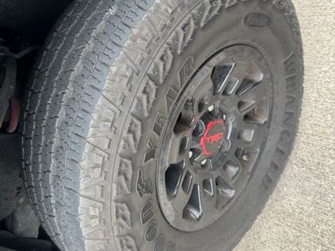 Used 2017 Toyota Tacoma TRD Pro AWD/4WD image 11