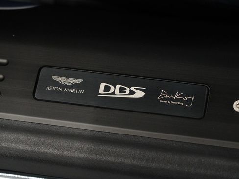 Used 2021 Aston Martin DBS Superleggera RWD image 30