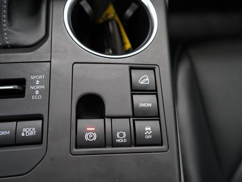 Used 2023 Toyota Highlander XLE image 58