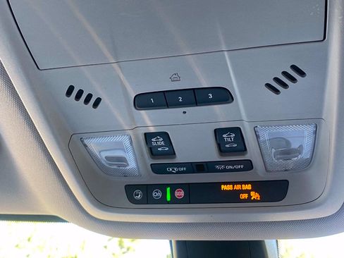 Used 2020 Buick Enclave Avenir w/ Avenir Technology Package AWD/4WD image 40