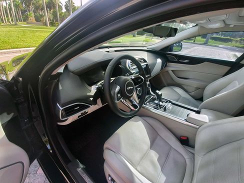 Used 2020 Jaguar XE S AWD/4WD image 6