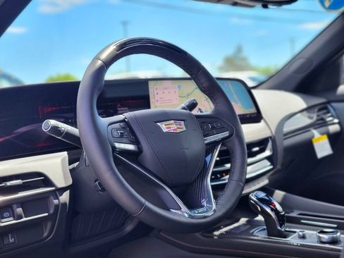 Used 2025 Cadillac CT5 V w/ Technology Package RWD image 17
