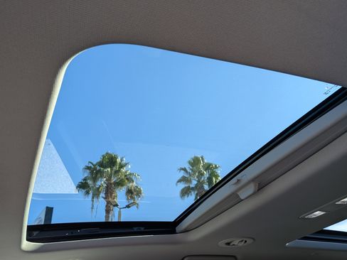 Used 2020 Buick Enclave Avenir w/ Avenir Technology Package image 19