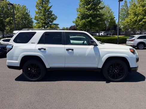 Used 2020 Toyota 4Runner Nightshade AWD/4WD image 9
