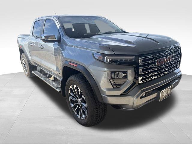 Used 2025 GMC Canyon Denali AWD/4WD image 8
