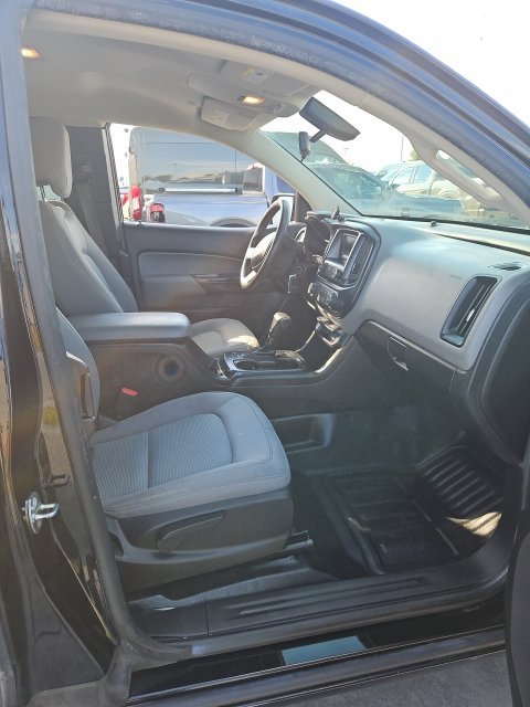 Used 2017 Chevrolet Colorado W/T RWD image 8