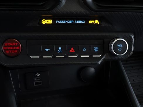 Used 2024 Ford Mustang GT RWD image 9