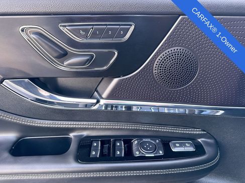 Used 2025 Lincoln Corsair AWD w/ Equipment Group 101A image 15