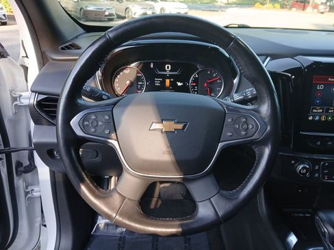 Used 2022 Chevrolet Traverse High Country image 14