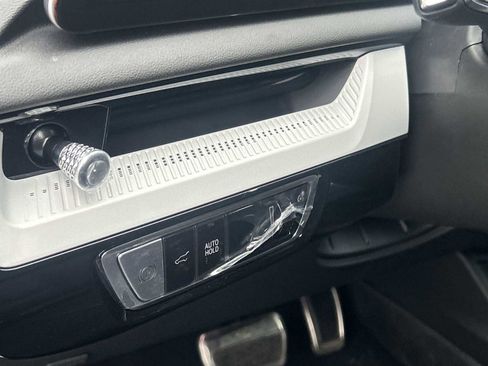 New 2026 Cadillac Optiq Luxury 1 image 16