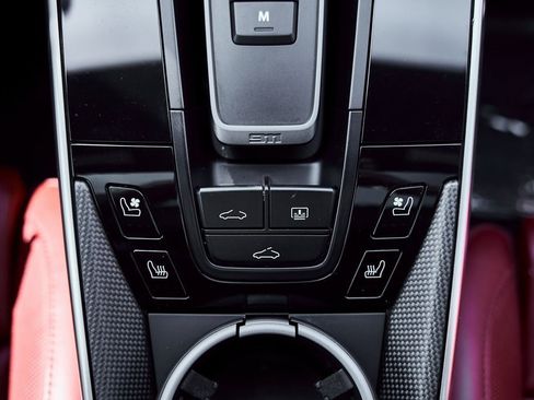 Used 2021 Porsche 911 Turbo S image 61