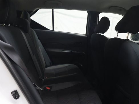 Used 2020 Nissan Kicks S image 12