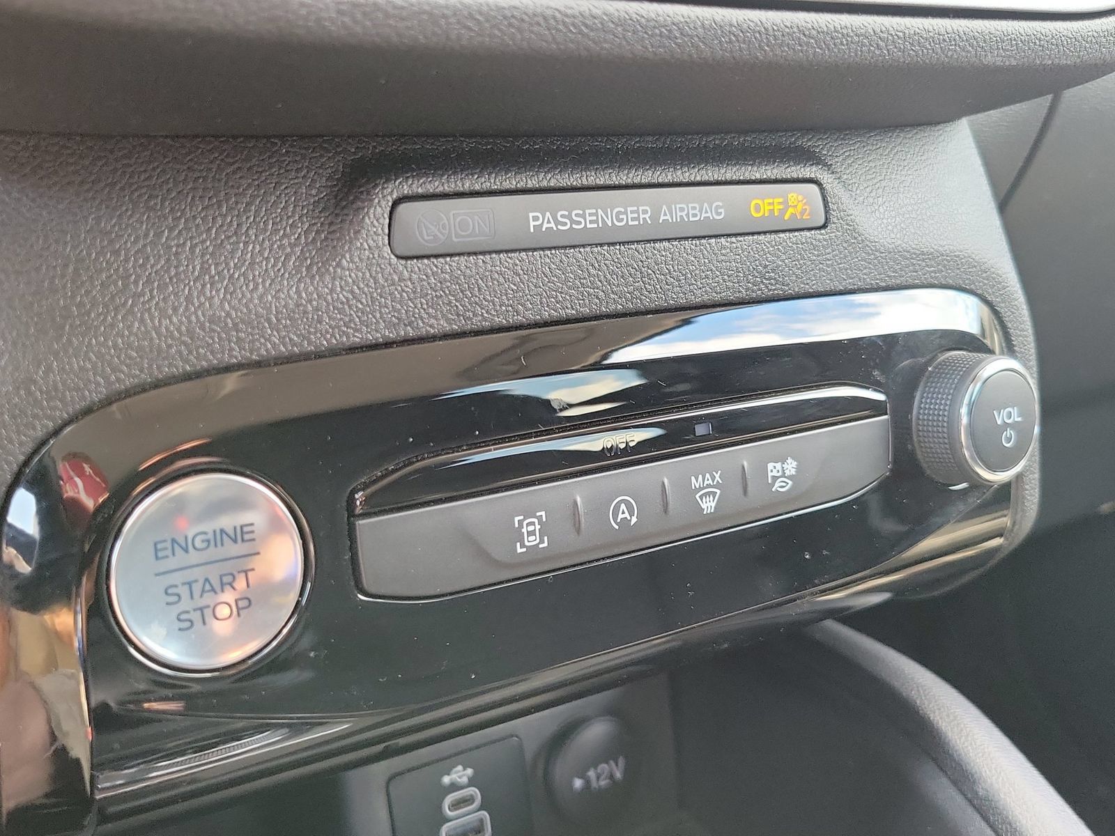 Used 2025 Ford Escape Active w/ Tech Pack #1 FWD image 20
