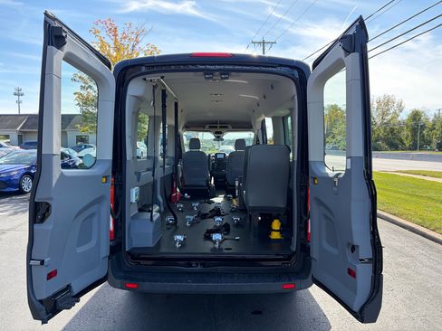 Used 2017 Ford Transit 350 XL image 33