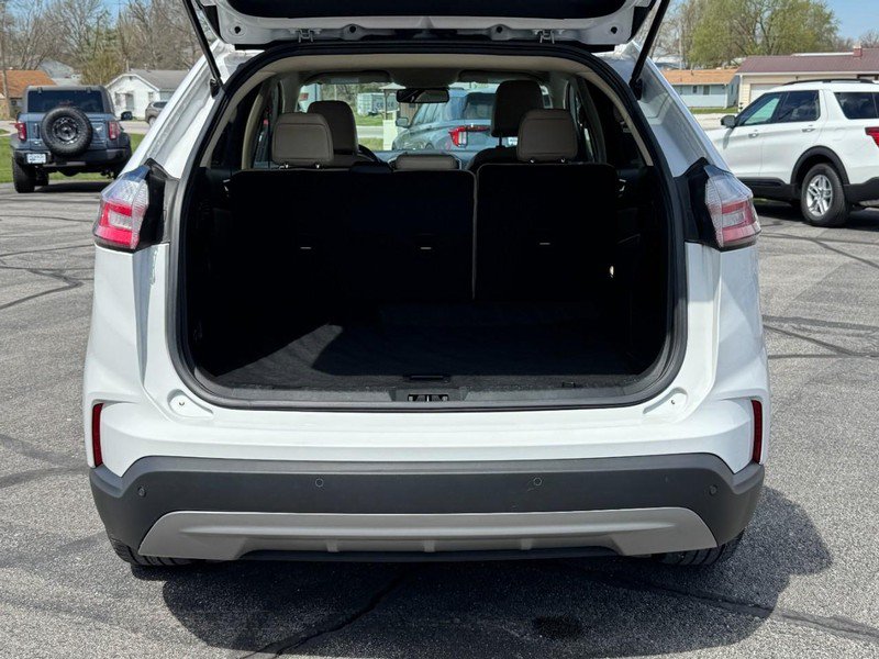 Used 2023 Ford Edge SEL AWD/4WD image 5
