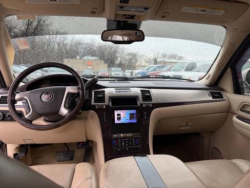 Used 2007 Cadillac Escalade EXT w/ Climate Package image 17