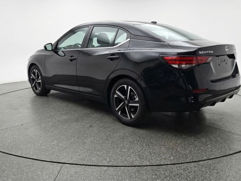 Used 2025 Nissan Sentra SV image 6