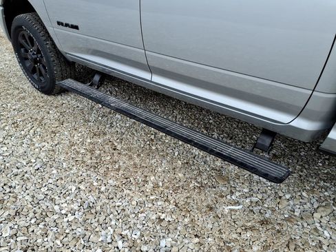 New 2026 RAM 2500 Laramie AWD/4WD image 17