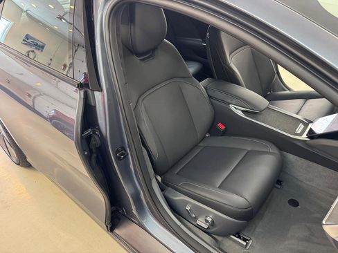 Used 2024 Lucid Air Pure image 8