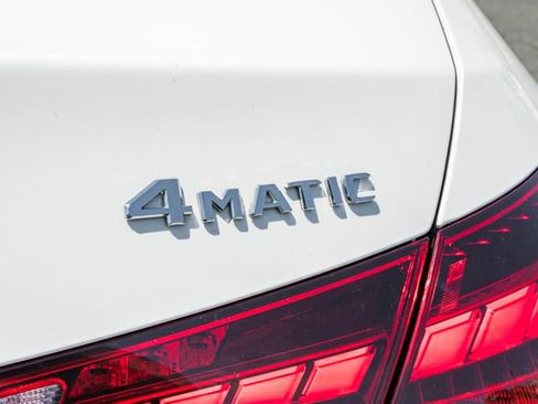 Used 2023 Mercedes-Benz C 300 4MATIC Sedan image 9