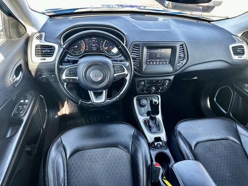 Used 2020 Jeep Compass Latitude w/ Popular Equipment Group AWD/4WD image 9