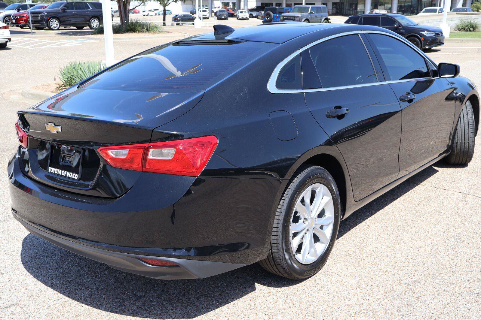 Used 2023 Chevrolet Malibu LT FWD image 3