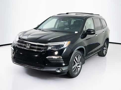 Used 2017 Honda Pilot Elite image 3