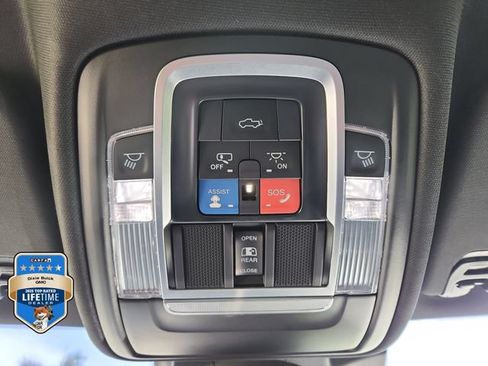 Used 2022 RAM 1500 Laramie RWD image 32