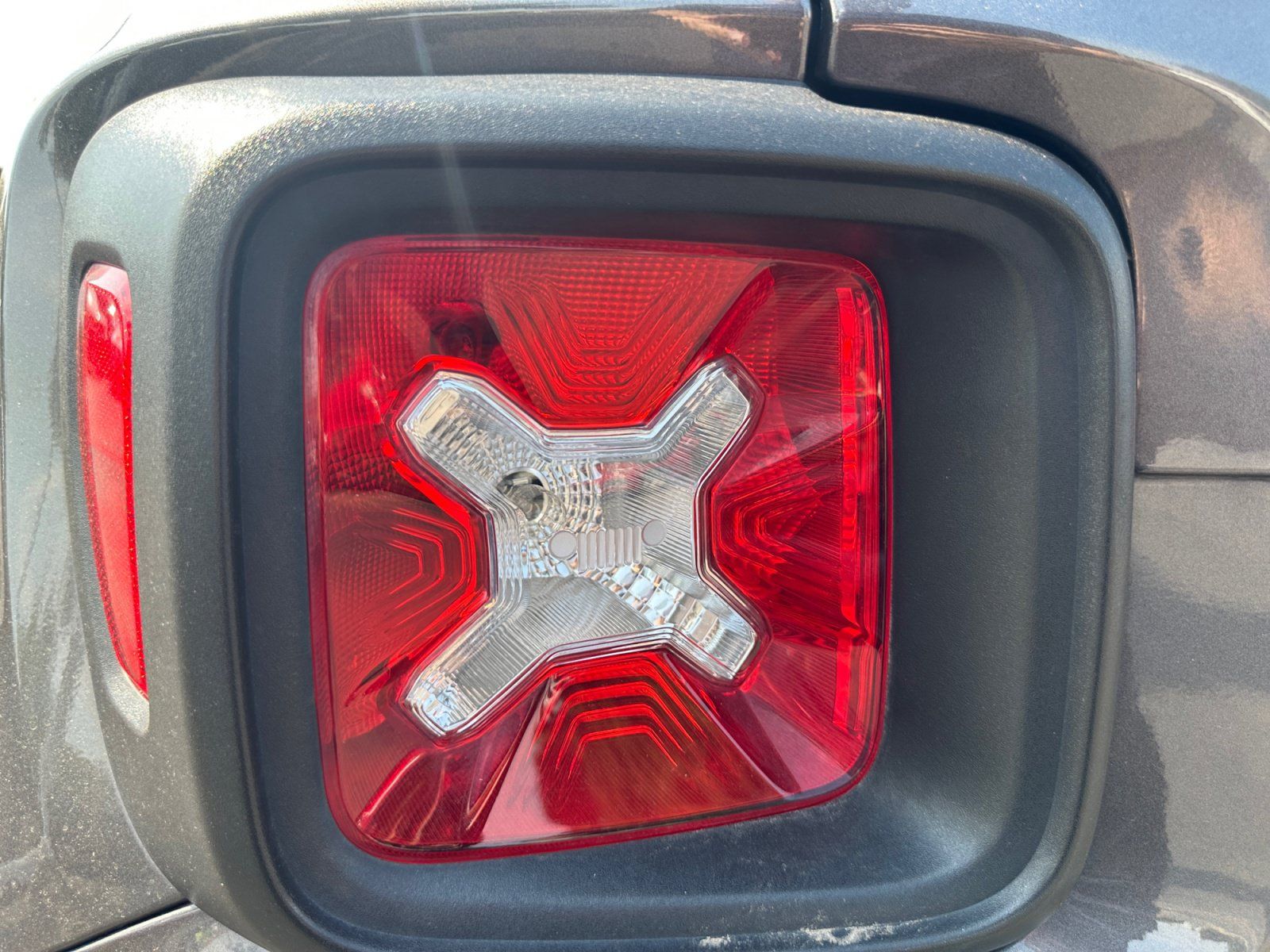 Used 2019 Jeep Renegade Trailhawk w/ Cold Weather Group II AWD/4WD image 28