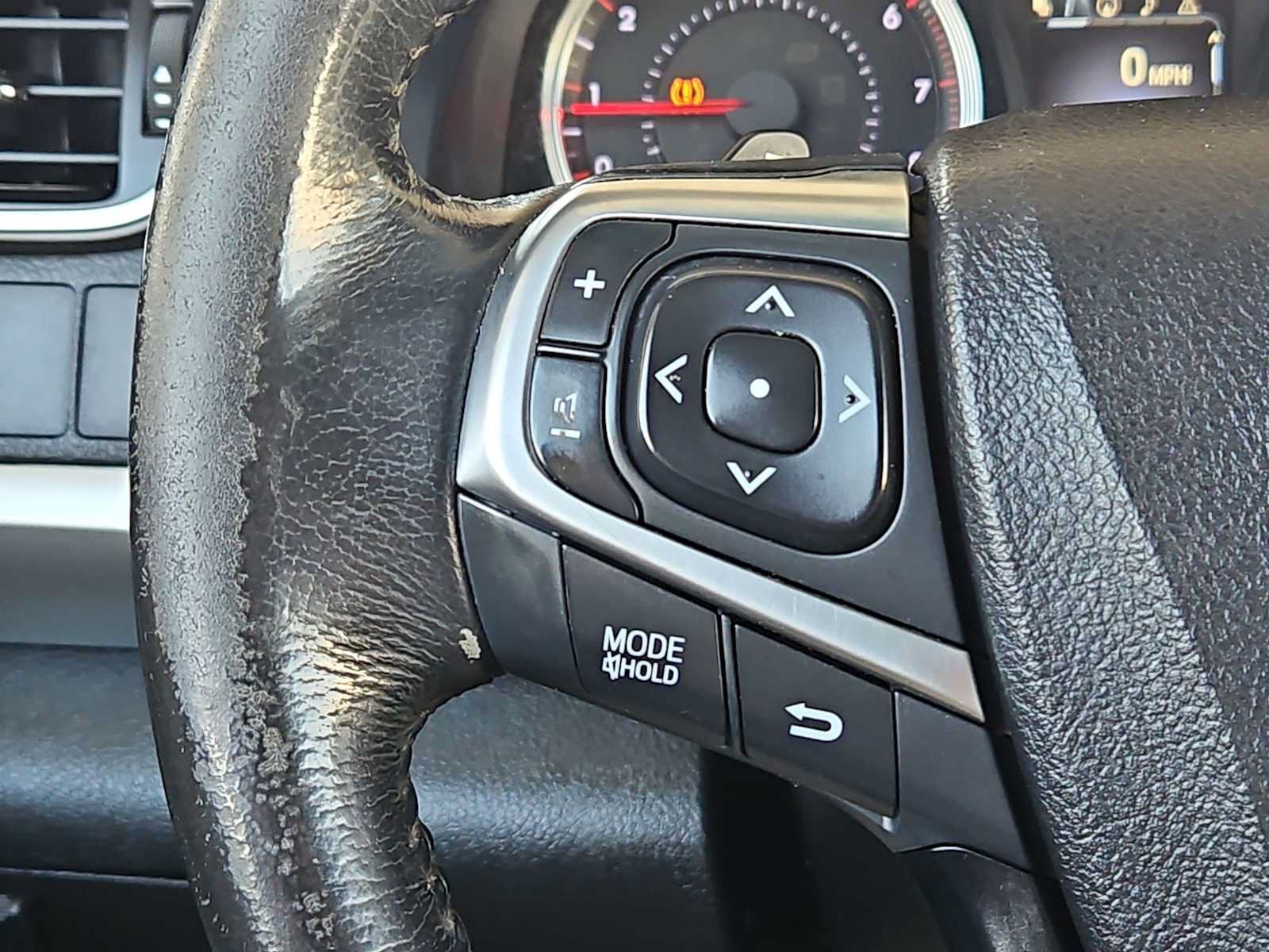 Used 2015 Toyota Camry XSE FWD image 16