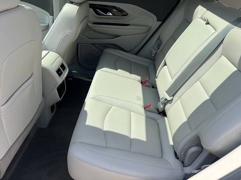 Used 2020 GMC Terrain Denali w/ Denali Premium Package AWD/4WD image 10