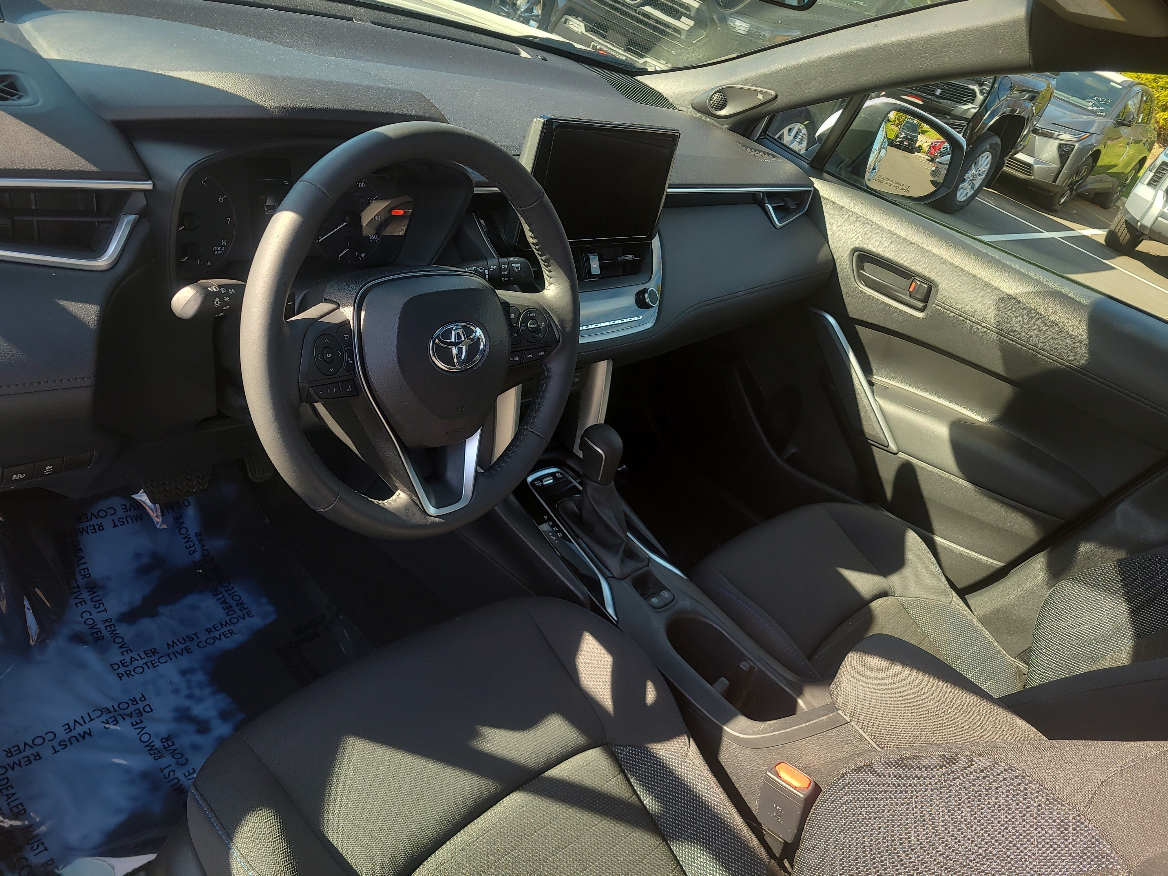 Certified 2024 Toyota Corolla Cross AWD Hybrid w/ Moonroof Package image 15