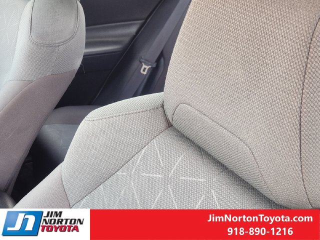 Used 2025 Toyota RAV4 XLE FWD image 15