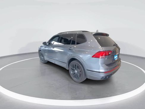 Used 2022 Volkswagen Tiguan SE R-Line AWD/4WD image 6