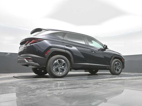 New 2026 Hyundai Tucson Blue SE image 36