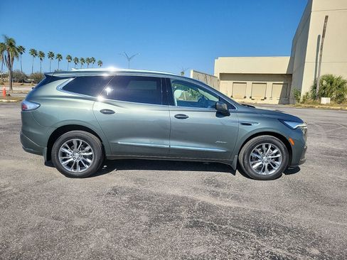 Used 2022 Buick Enclave Avenir w/ Avenir Technology Package image 7