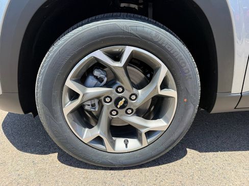 New 2026 Chevrolet Trax LT w/ LT Convenience Package FWD image 37