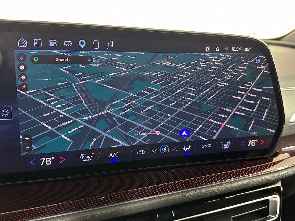 Used 2025 Chevrolet Traverse Z71 w/ LPO, Floor Liner Package AWD/4WD image 18