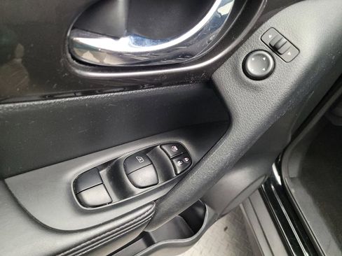Used 2020 Nissan Rogue SV AWD/4WD image 27