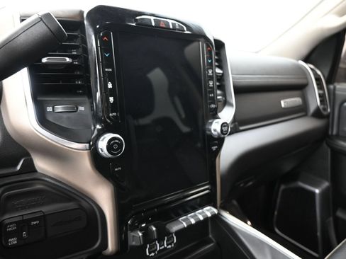 Used 2023 RAM 2500 Laramie AWD/4WD image 15