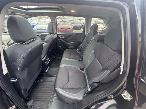 Used 2019 Subaru Forester Premium w/ All-Weather Package image 11