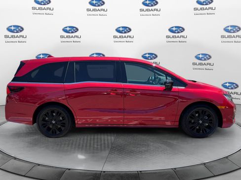 Used 2025 Honda Odyssey Sport-L image 6