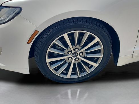 Used 2020 Lincoln MKZ FWD image 24